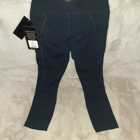 90° Degrees By Reflex Yoga Pants 🌊 - Picture 4 of 5